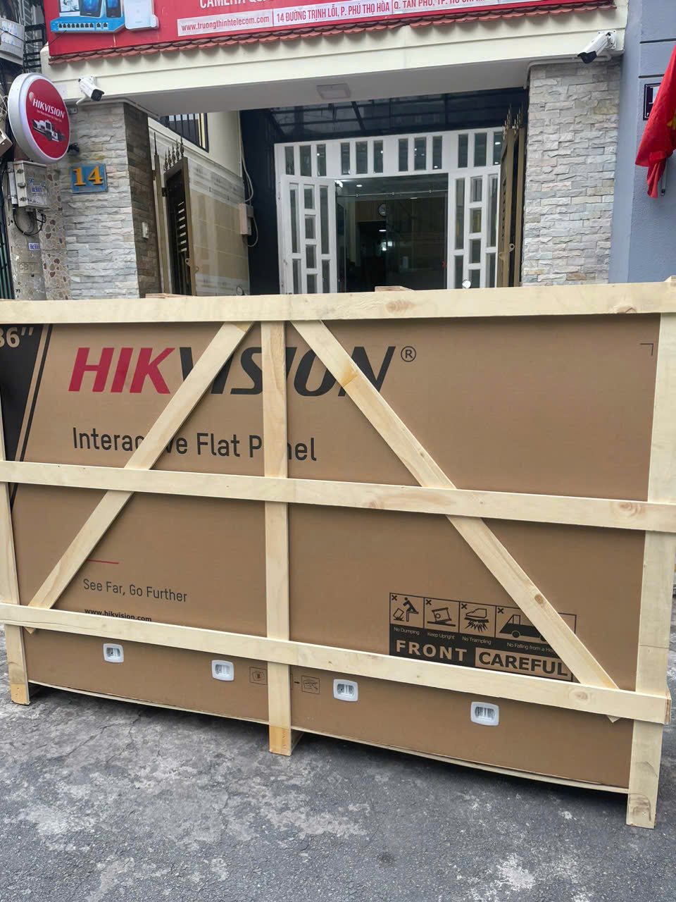 PHÂN PHỐI MÀN HÌNH TƯƠNG TÁC Dịch vụ phân phối màn hình tương tác Hikvision
