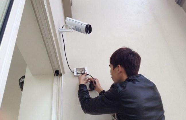 Tự lắp đặt camera có dây