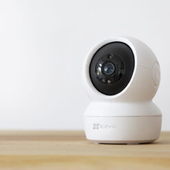 EZVIZ C6N 3MP trong không gian nội thất