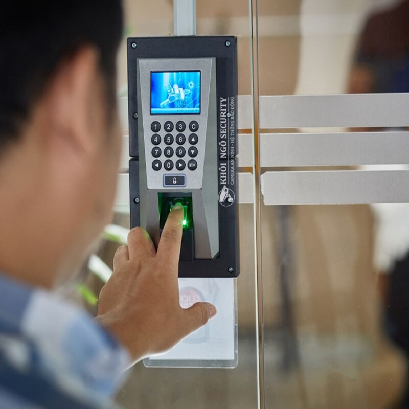 Hệ thống chấm công tích hợp kiểm soát cửa ra vào (Access Control)