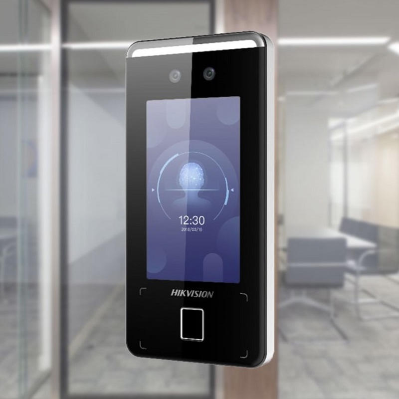 Máy chấm công nhận diện khuôn mặt (Face ID)